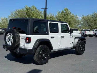 2021 Jeep Wrangler photo 6