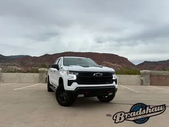 2024 Chevrolet Silverado 1500 photo 2