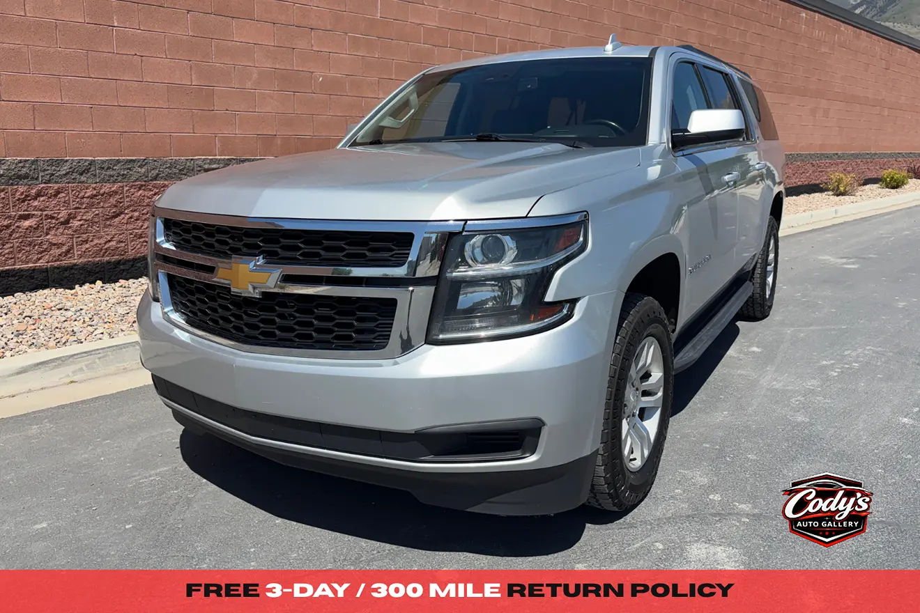 2018 Chevrolet Suburban 4WD 1500 LT's photo