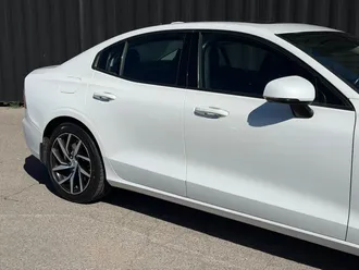 2020 Volvo S60 photo 5