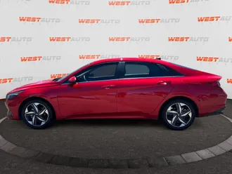 2023 Hyundai Elantra photo 2