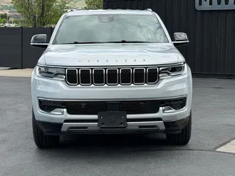 2024 Jeep Wagoneer photo 2