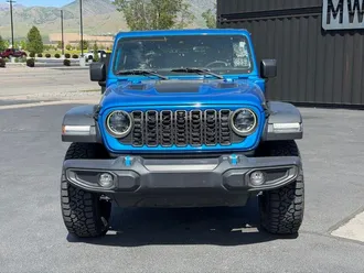 2024 Jeep Wrangler photo 3