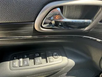 Grand Cherokee 13