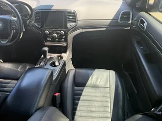 Grand Cherokee 20