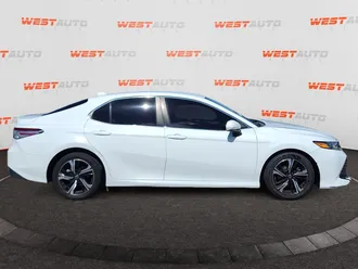 2019 Toyota Camry photo 6