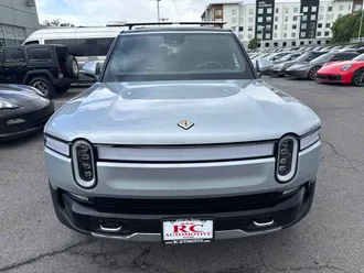 2022 Rivian R1S photo 3