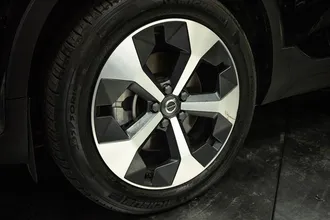 2023 VOLVO XC40 B4 photo 3