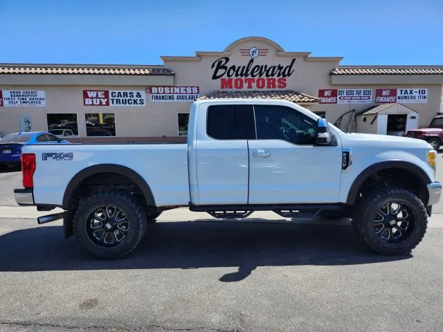 2017 Ford F350 Super Duty Super Cab