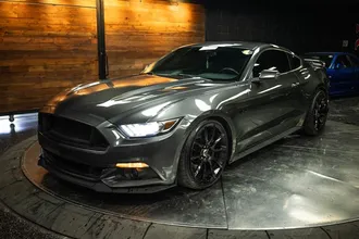 2017 FORD MUSTANG photo 2