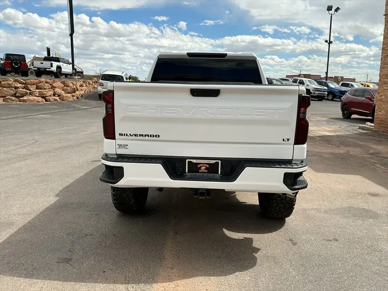 Carousel Image 6