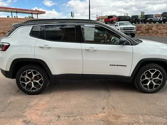 2025 Jeep Compass Limited photo 4