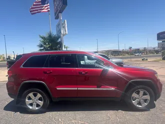 2013 Jeep Grand Cherokee photo 2