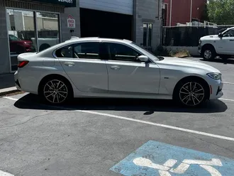 3 Series 330e xDrive 8