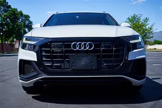 2023 AUDI Q8 photo 2