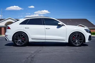 2023 AUDI Q8 photo 4