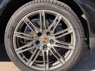 Cayenne Platinum Edition 37