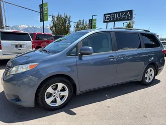 2017 Toyota Sienna photo 4