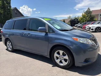 2017 Toyota Sienna photo 7