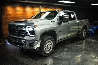 2025 CHEVROLET SILVERADO 2500HD photo 2