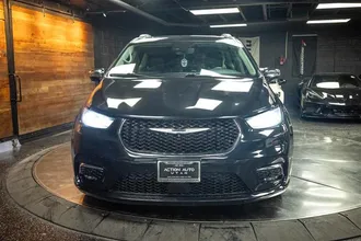2022 CHRYSLER PACIFICA photo 4
