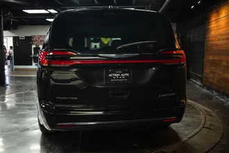 2022 CHRYSLER PACIFICA photo 6
