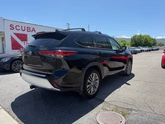 2021 Toyota Highlander photo 5