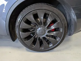 Model Y Performance 14