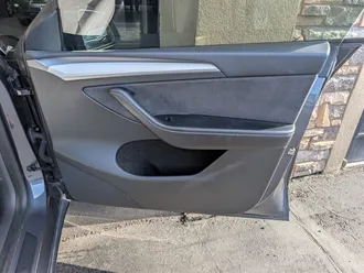 Model Y Performance 28