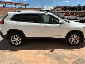 Cherokee Latitude 4
