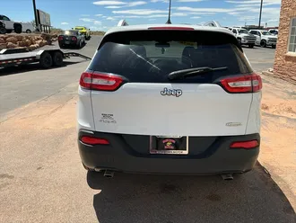 Cherokee Latitude 5