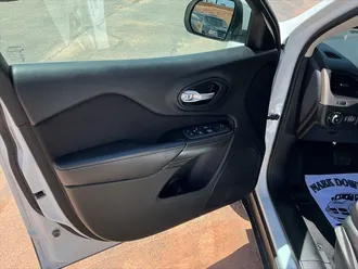 Cherokee Latitude 7