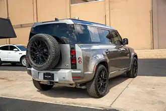 Defender 6