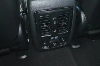 Grand Cherokee 15