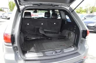 Grand Cherokee 20