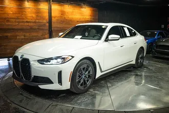 2024 BMW I4 photo 2