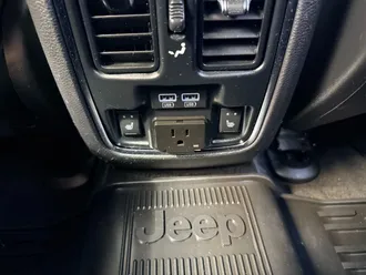 Grand Cherokee 23