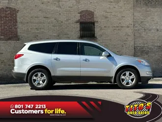 2011 Chevrolet Traverse photo 3