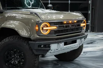 2025 Ford Bronco photo 2