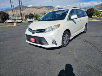 2018 Toyota Sienna photo 3