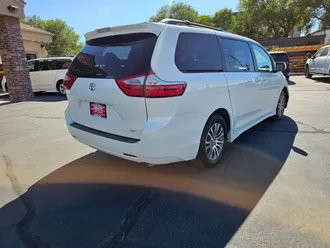 2018 Toyota Sienna photo 7