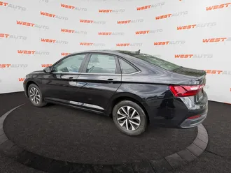 2023 Volkswagen Jetta photo 3