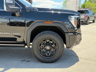 2025 GMC Sierra 2500HD photo 4