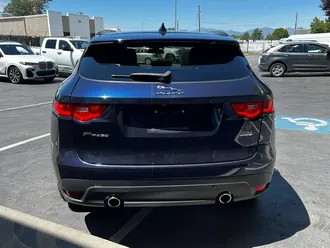 F-PACE 35t Prestige 6