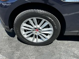 F-PACE 35t Prestige 11