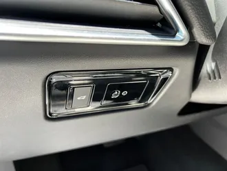 F-PACE 35t Prestige 31