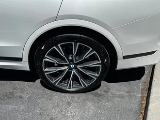 X7 xDrive50i 12