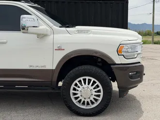 2024 Ram 3500 photo 4