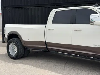2024 Ram 3500 photo 5