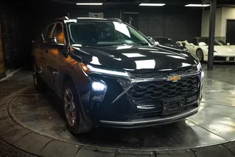 2025 CHEVROLET TRAX photo 5